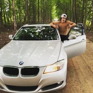 Meet your Posher, Grant